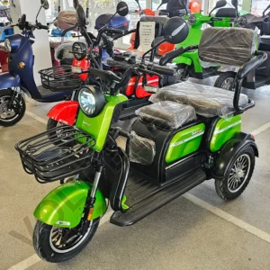 Електрическа триколка bullmax c2 с 5 батерии, 3 места, крачна спирачка, led дисплей, 1500w/60v/20ah, green