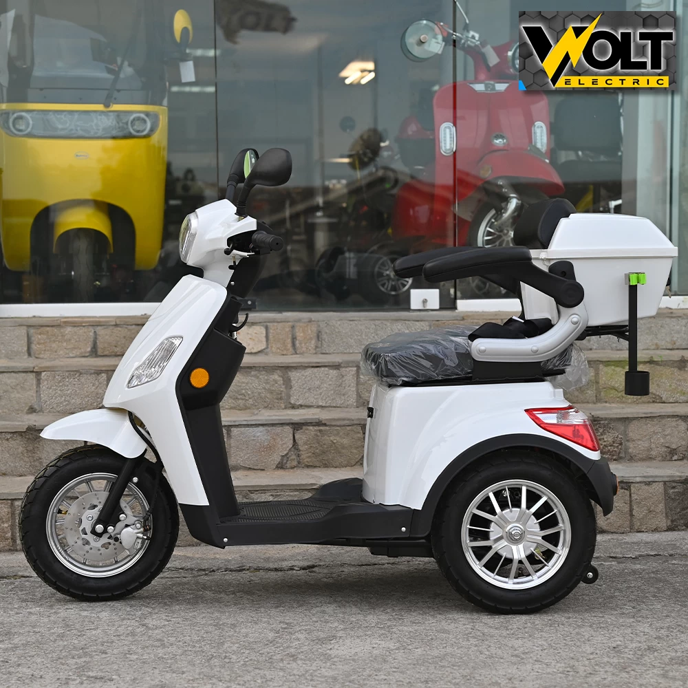 Луксозна електрическа триколка volt electric fm1, white, 1500w, 20ah, плавен старт, аудио система и аларма, с рекуперация и магнитна спирачка