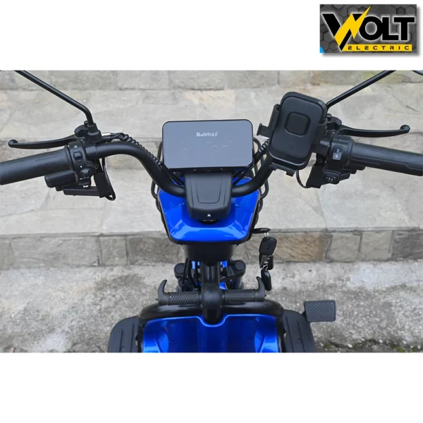 Електрическа триколка bullmax c2 с 5 батерии, 3 места, крачна спирачка, led дисплей, 1500w/60v/20ah, син цвят