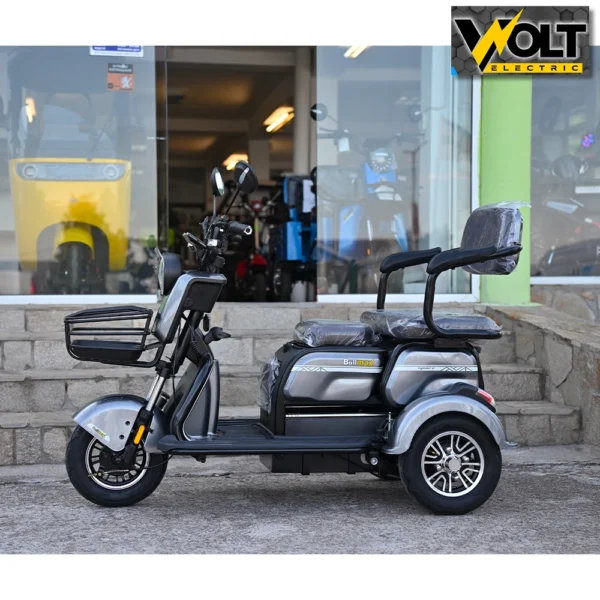 Електрическа триколка bullmax c2 с 5 батерии, 3 места, крачна спирачка, led дисплей, 1500w/60v/20ah, сив металик