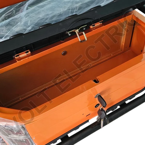 Двуместна карго триколка max motors с покрив, led бар и аудио система, камера, 2000w, 60v