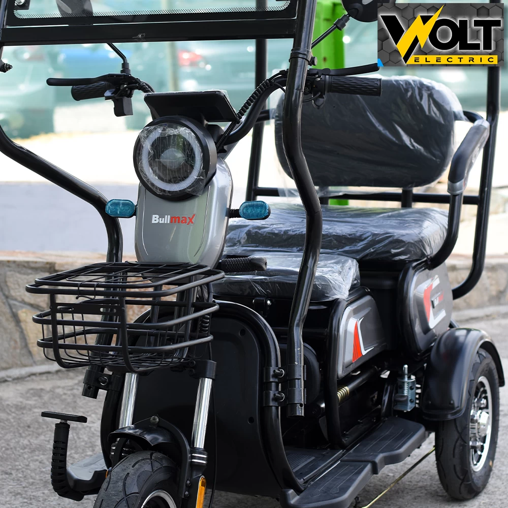 Триместна електрическа триколка bullmax c1 1500w, 20ah, с покрив и страници подарък