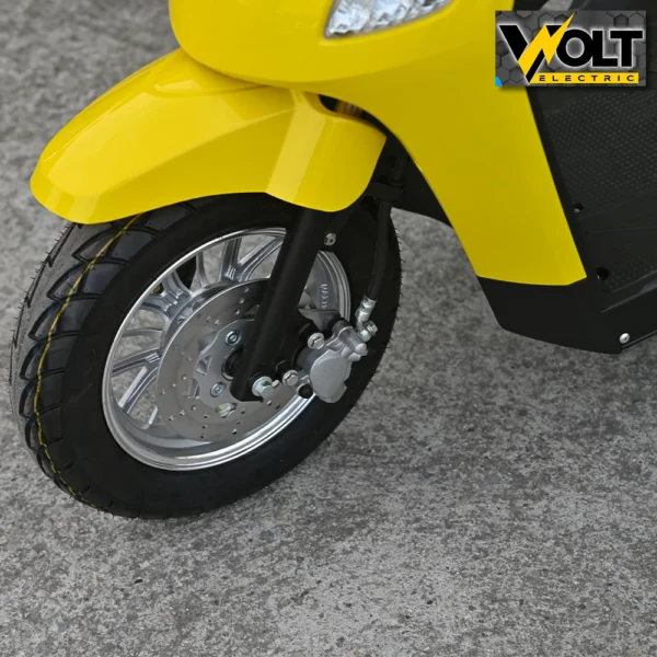 Луксозна електрическа триколка volt electric fm1, bt, рекуперация, магнитна спирачка, жълта