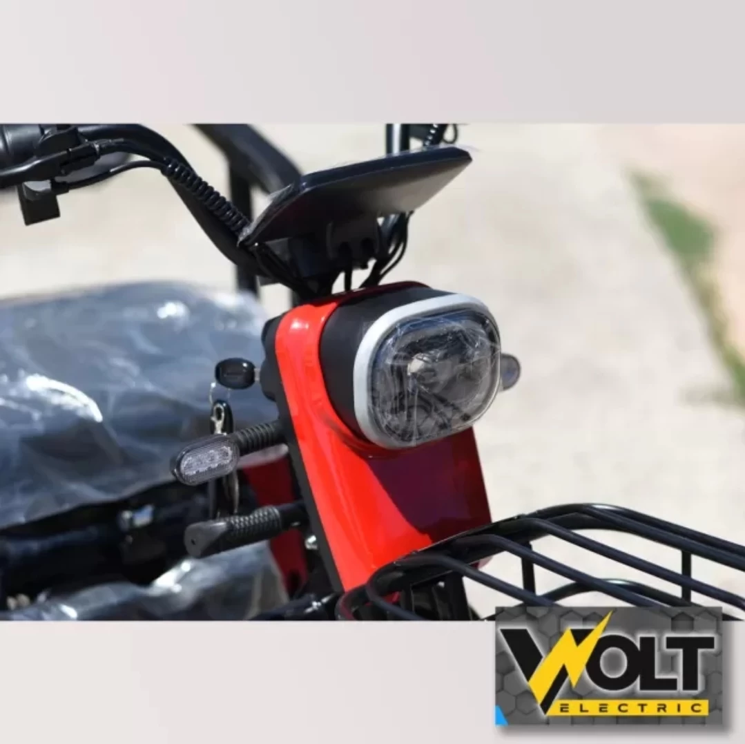 Електрическа триколка max motors x1 1500w, 48v,20ah, задно предаване, крачна спирачка, 2+1 места