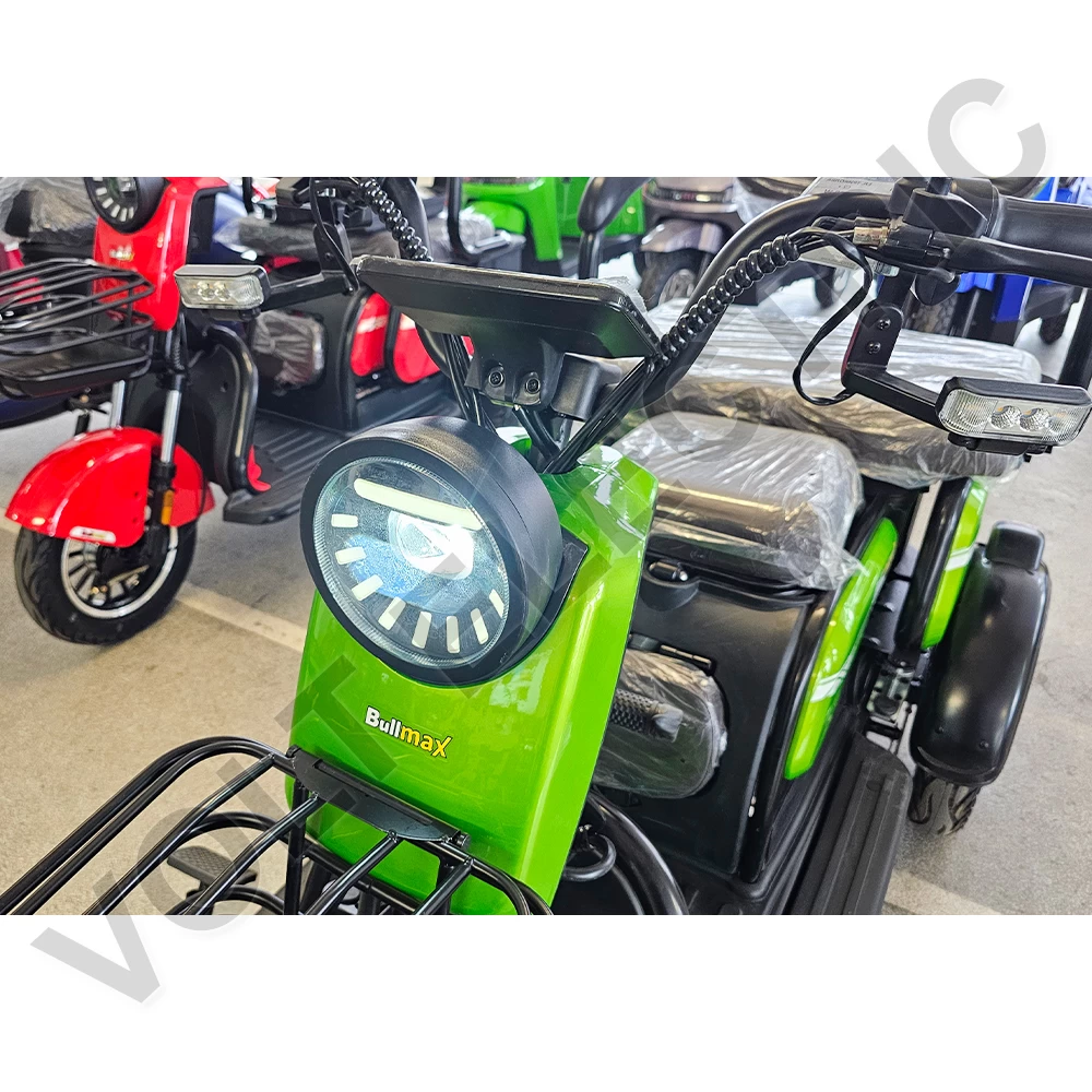 Електрическа триколка bullmax c2 с 5 батерии, 3 места, крачна спирачка, led дисплей, 1500w/60v/20ah, green