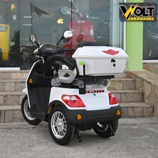 Луксозна електрическа триколка volt electric fm1, white, 1500w, 20ah, плавен старт, аудио система и аларма, с рекуперация и магнитна спирачка