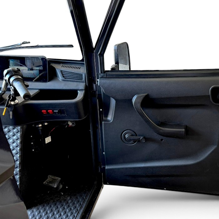 Професионална товарна електрическа триколка с кабина, товароносимост 600 кг, bullmax cargo cab 4000w