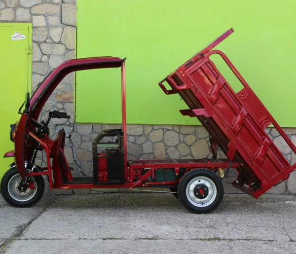Селскостопанска товарна електрическа триколка 2000w с покрив (600 кг товар, 60v 45ah)