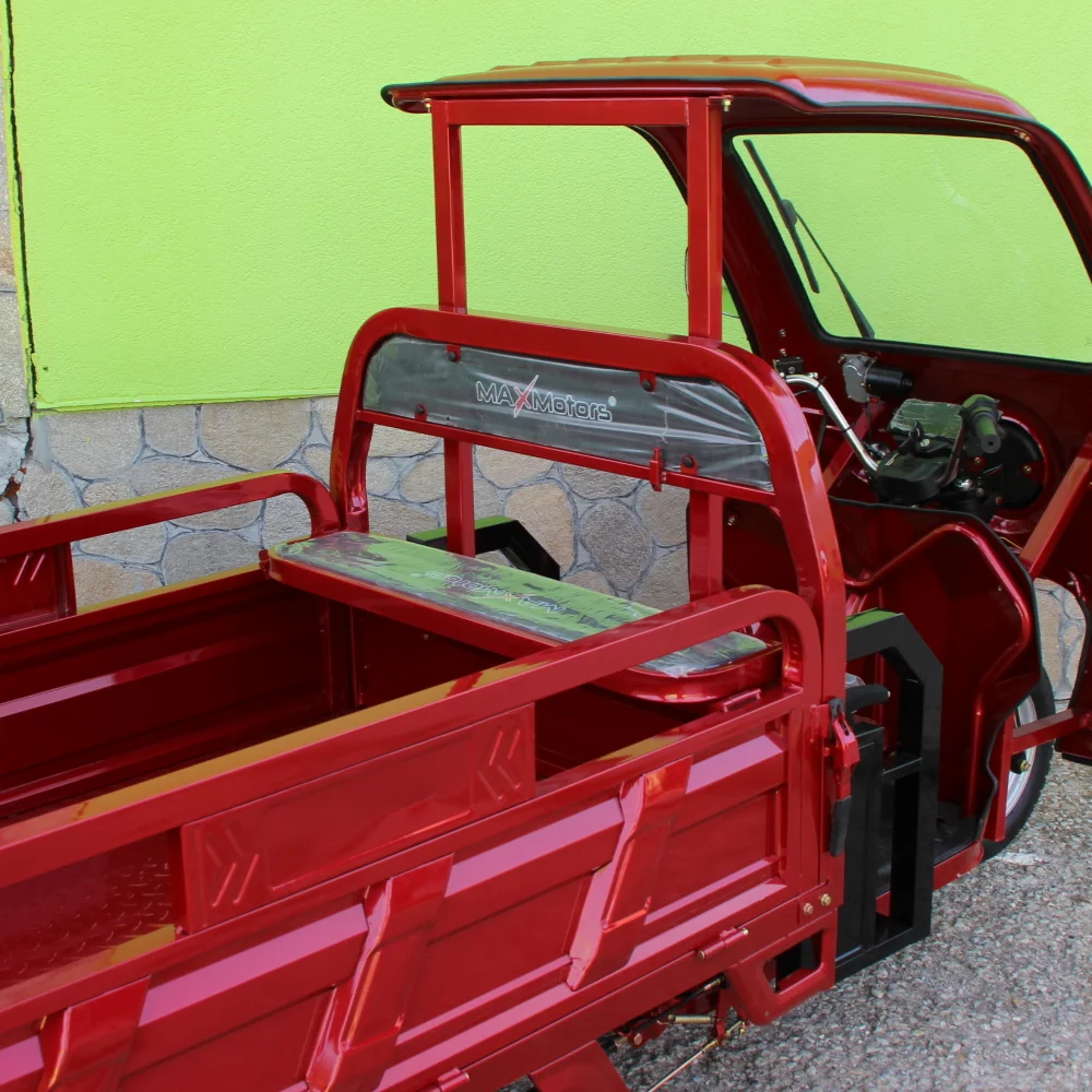 Селскостопанска товарна електрическа триколка 2000w с покрив (600 кг товар, 60v 45ah)