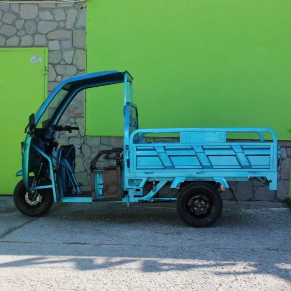 Селскостопанска товарна електрическа триколка 2000w с покрив, 600 кг товар, 60v 45ah, синя