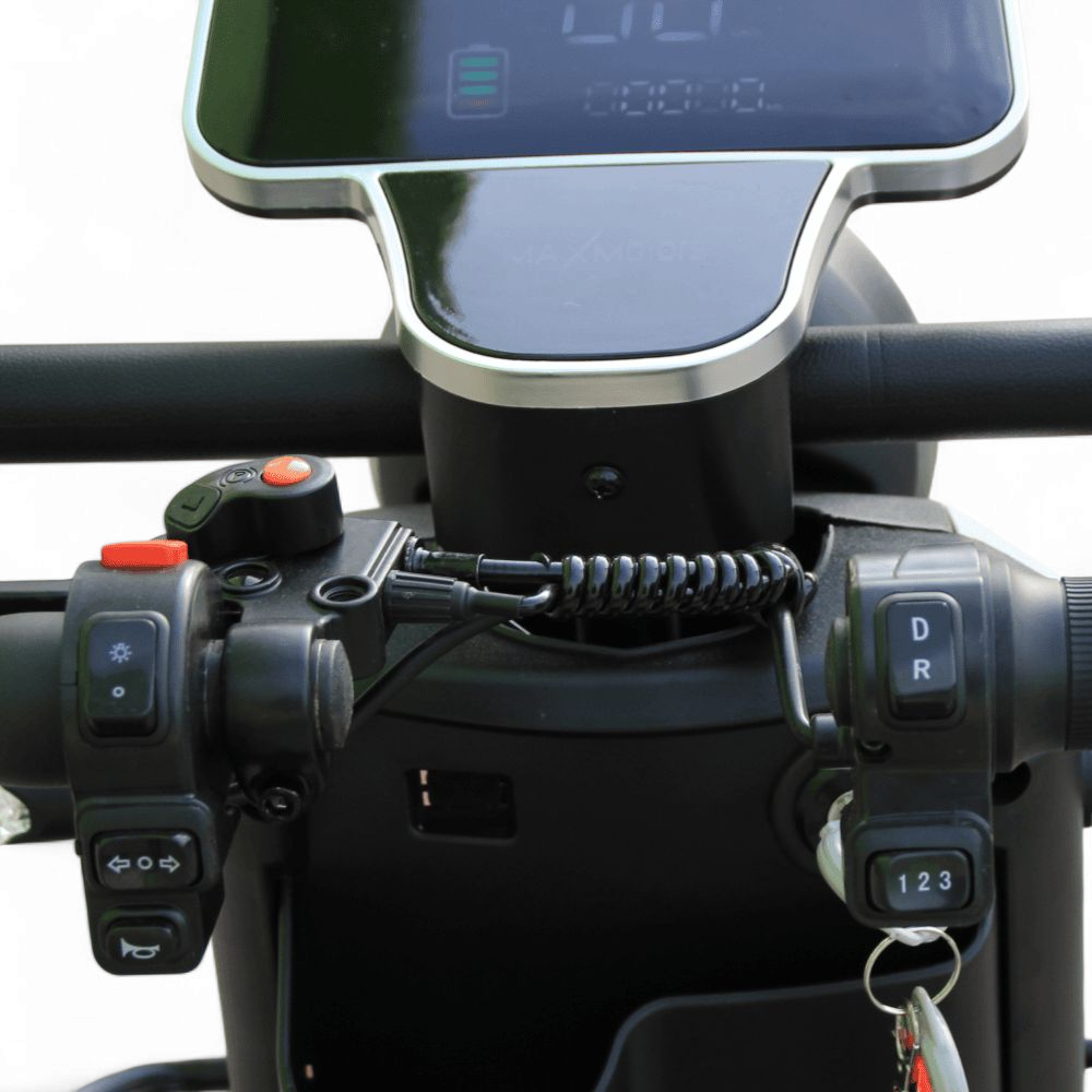 Триместна електрическа четириколка maxmotors a9, 1500w, 48v/20ah, бяла